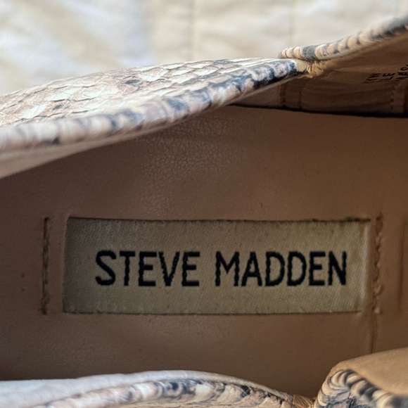 Steve Madden Tan Snake Bootie Sz 7.5M - Picture 4 of 6